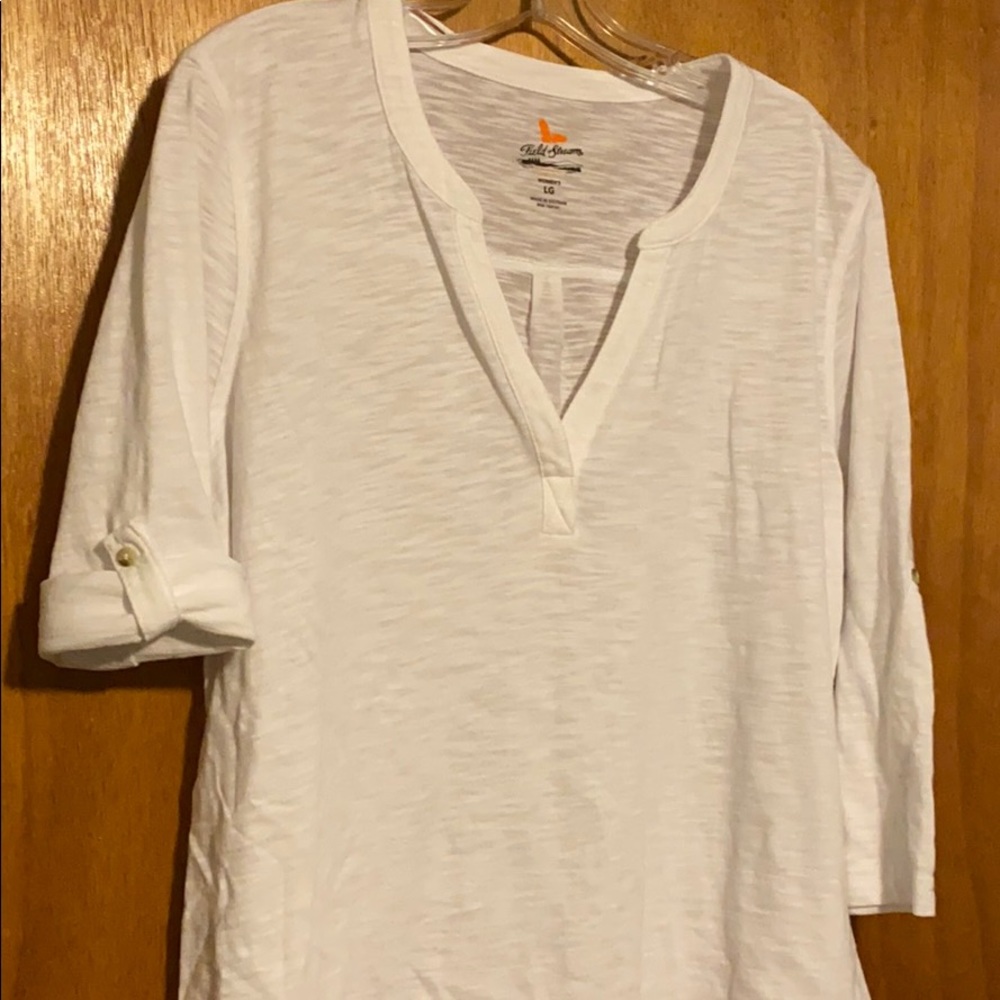 Never worn women’s Field and Stream vneck shirt